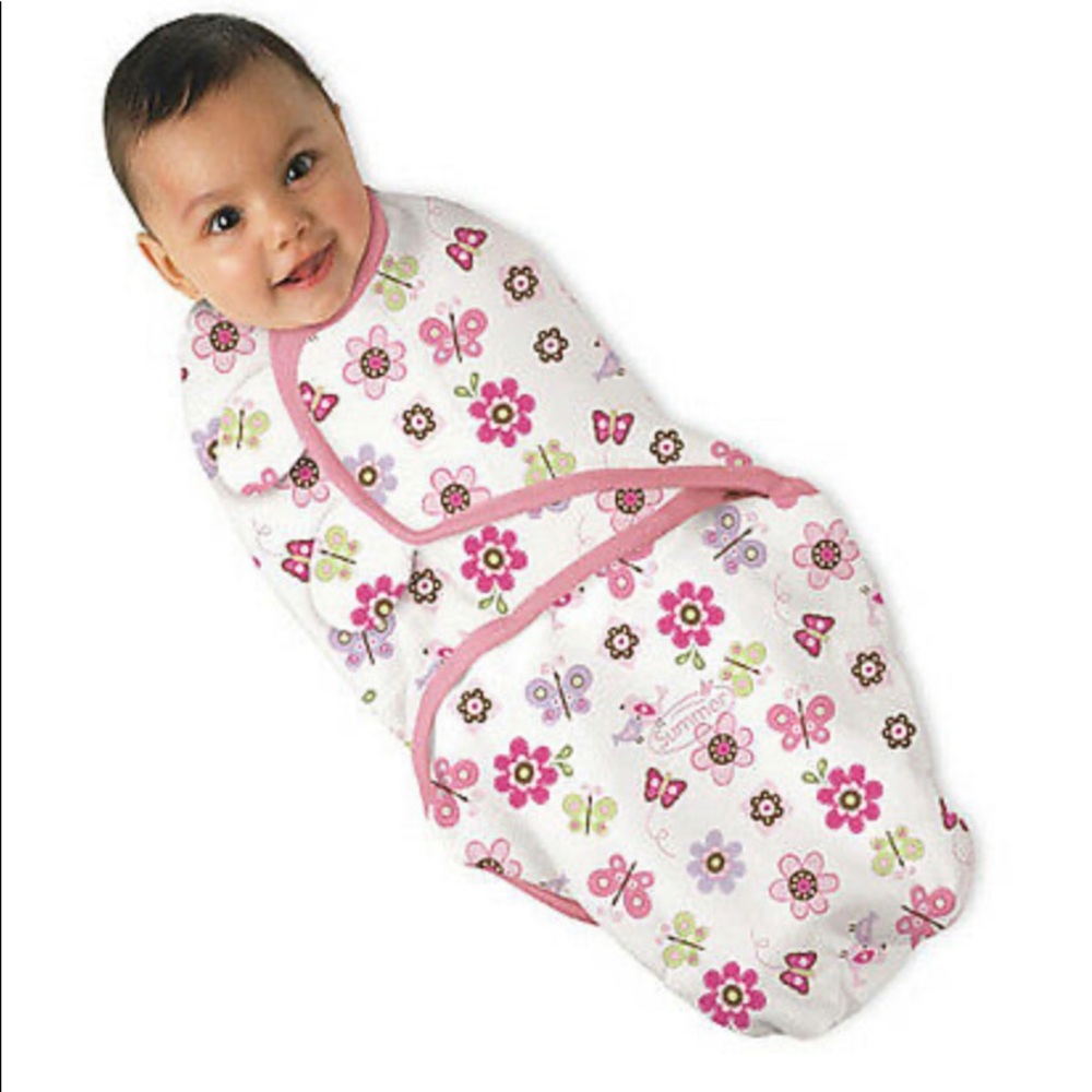 Adorable SwaddleMe Velcro swaddle for Infants!